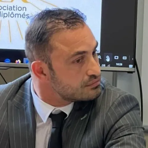 GRAND ANGLE :  AVEC HASSAN GUENFICI SUR LE DÉGEL DANS LES RELATIONS...